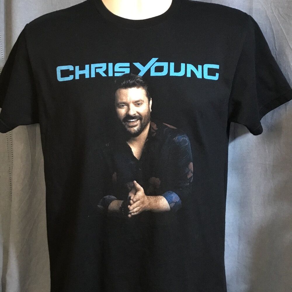 2022 Chris Young “Famous Friends” Tour Country Concert T-shirt